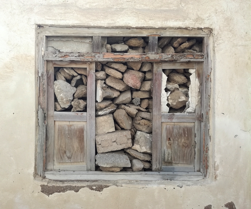 Ein altes Fenster im Dorf Lāft auf der Insel Qešm.